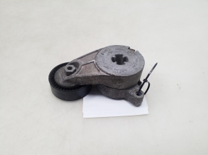 Mitsubishi Outlander (2006–2012) Zahnriemenspanner 04891659AA - 5