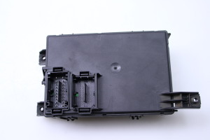Opel Corsa D (2006–2014) Drošinātāju kaste salonā 13265077 - 3