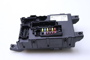 Opel Corsa D (2006–2014) Drošinātāju kaste salonā 13265077 - 5