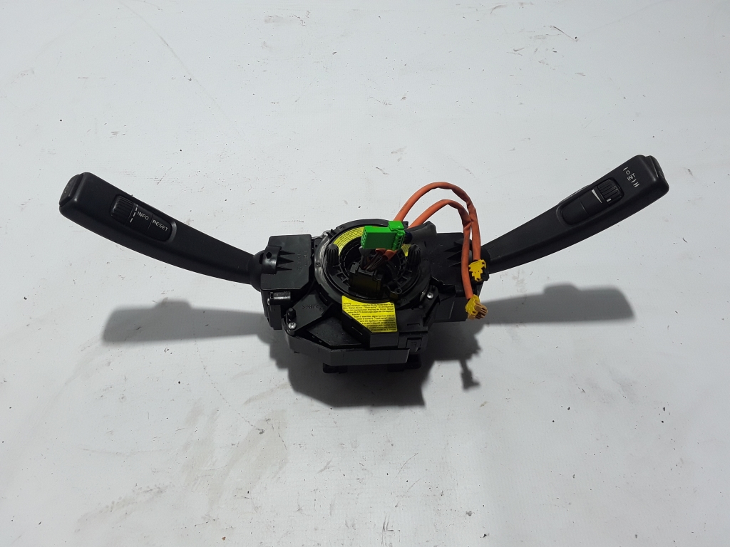 Used VOLVO C30 Switch and its parts