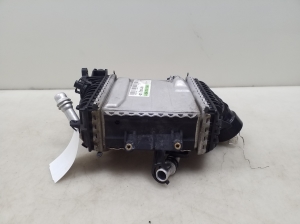 Mercedes Benz E-Class W213 (2017–2026) Vahejahuti radiaator A6540101004 - 6