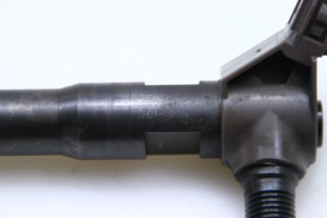  Fuel injector 