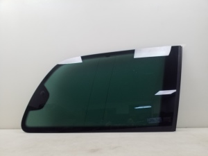   Glass rear wing fort 