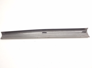 Mercedes Benz CLS-Class 219 (2004–2010) Sisemine läveliist A2196800635 - 2