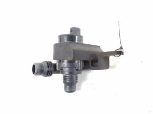 BMW 5 SERIES E61 (2004–2010) Auxiliary water pump 6917700 - 3