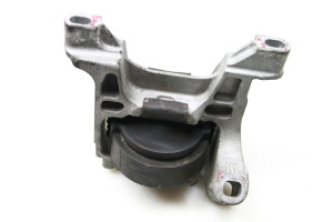  Engine holder 