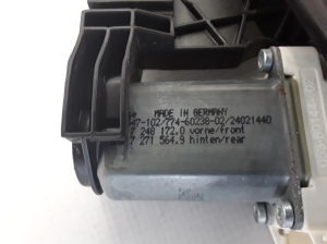 BMW 5 SERIES F10 (2010–2017) Aizmugurējo durvju logu pacēlājs 7271564 - 3