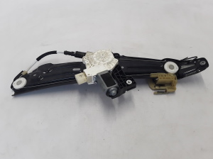 BMW 5 SERIES F10 (2010–2017) Aizmugurējo durvju logu pacēlājs 7271564 - 4