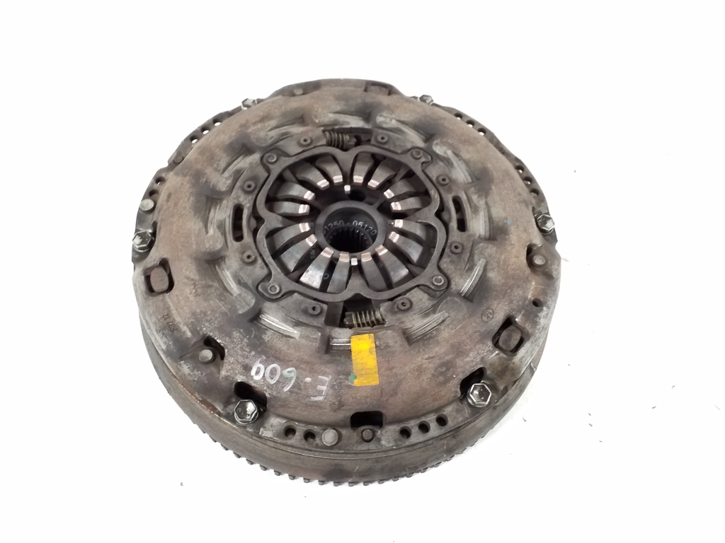 Used TOYOTA Avensis Clutch and its parts