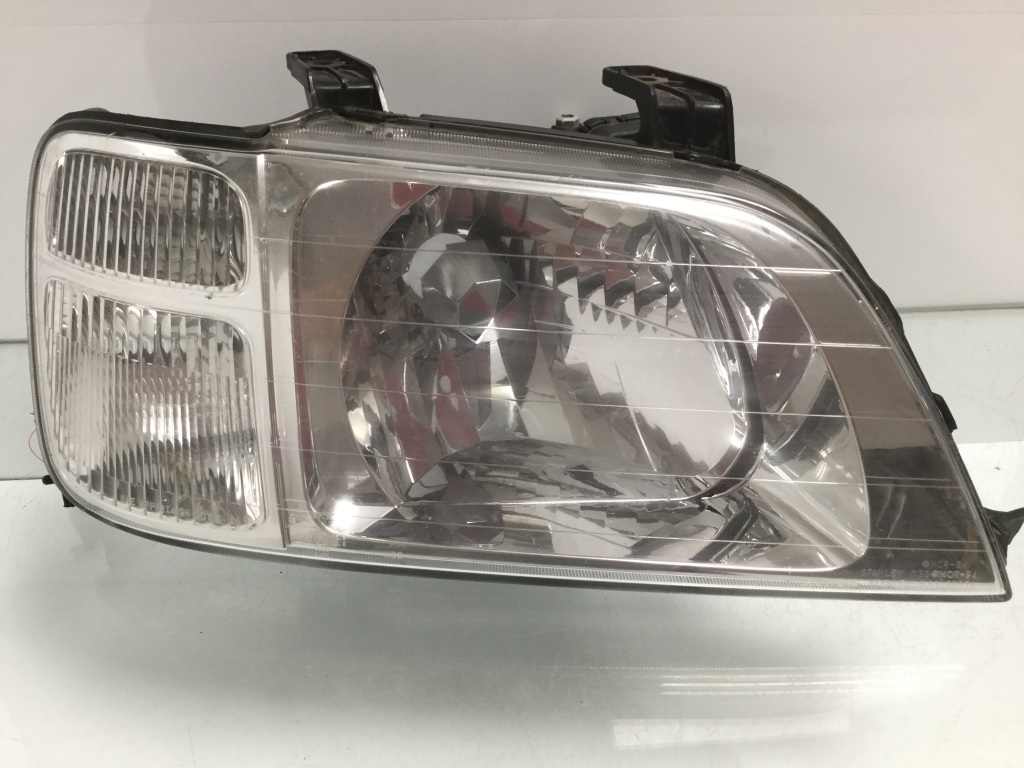 HONDA CR-V 1 generation (1995-2001) Front Right Headlight 0337607R 21181035