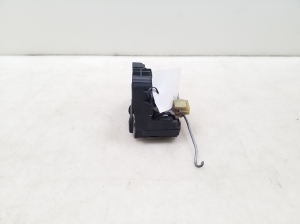 Opel Vectra C (2002–2008) Front door lock 13157763 - 2