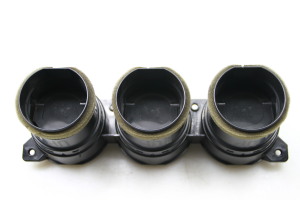 Mazda 6 (2002–2007) Salona paneļa ventilācijas restes GJ6ACTR1 - 4