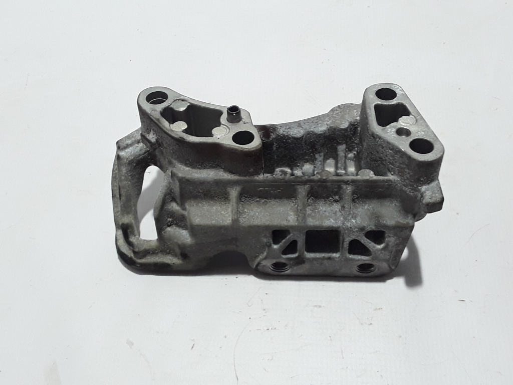 VOLVO C30 1 generation (2006-2013) Engine Bracket Right Side 326C29 22433391