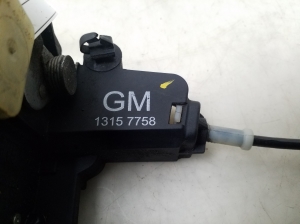 Opel Vectra C (2002–2008) Rear side door lock 13157758 - 4