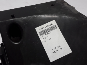RENAULT Trafic II (2001–2014) Boîtier de boîte à fusibles sous le capot 240118226R - 2