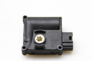 AUDI A6 C6 (2004–2011) Salongi soojenduse klapi mootor 4F0820511A - 2