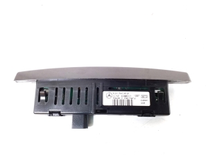 Mercedes Benz E-Class W212 (2009–2015) Parking system display A0015424623 - 2