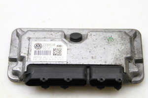 Calculateur moteur - 03C906024B