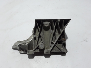   Support de fixation moteur  - 8200798760 
