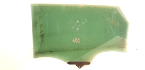 Hyundai Tucson (2015–2026) Rear side door glass - 2