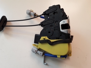 Kia Niro (2016–2022) Front door lock A045777 - 3