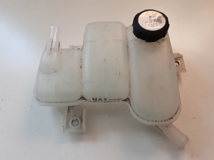 Coolant reservoir - 25430G2500