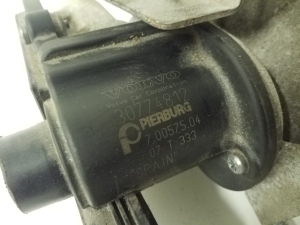  EGR valve 