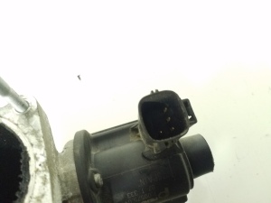  EGR valve 