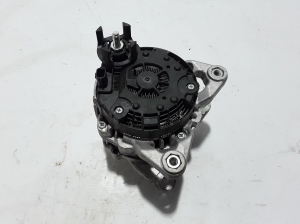 RENAULT Megane IV (2016–2022) Alternator 231009933R - 2