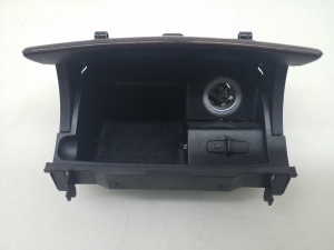 Mercedes Benz C-Class 203 (2000–2007) Front ashtray A2036805250 - 5
