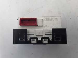 RENAULT Megane II (2002–2009) Screen 8200107839 - 4