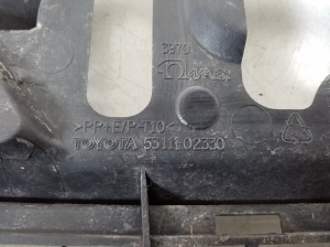 TOYOTA Corolla (2001–2007) Front grille 53111-02330 - 2