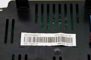 Skoda Superb (2008–2015) Kombiinstrument 3T2920911E - 3