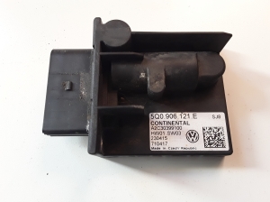 Fuel pump control module - 5Q0906121E