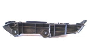 Rear bumper bracket - 52575-02040