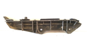 Rear bumper bracket - 52576-02040