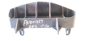 Rear bumper bracket - 52563-05030