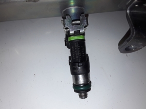  Fuel injector and its parts 