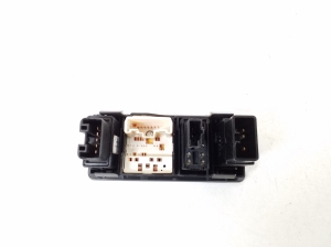 TOYOTA Corolla (2001–2007) Switch and its parts - 2