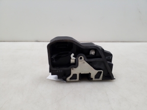 BMW 5 SERIES E61 (2004–2010) Rear side door lock 7154630 - 2
