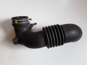  Air intake hose 