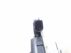 Skoda Superb (2008–2015) Rear side door lock - 4