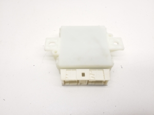Mercedes Benz E-Class W207 (2009–2017) Parking system control unit A2129009505 - 2