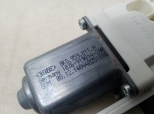 Skoda Superb (2008–2015) Hinterer Seitentür-Fensterhebermotor 8K0959811A - 3