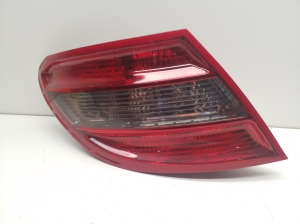  Rear corner lamp 