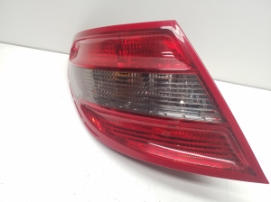  Rear corner lamp 