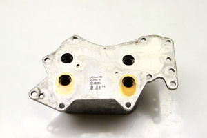 AUDI A6 C6 (2004–2011) Õlijahuti 059117021H - 2
