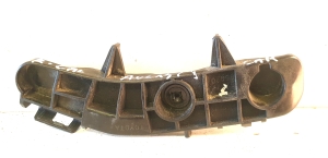 Rear bumper bracket - 52577-05020