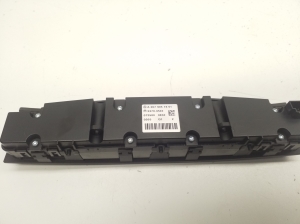 Mercedes Benz E-Class W207 (2009–2017) Istmesoojenduse lüliti A2079051601 - 2