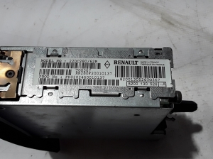 RENAULT Scenic (1996–2003) Radio (head unit) 8200130526 - 3